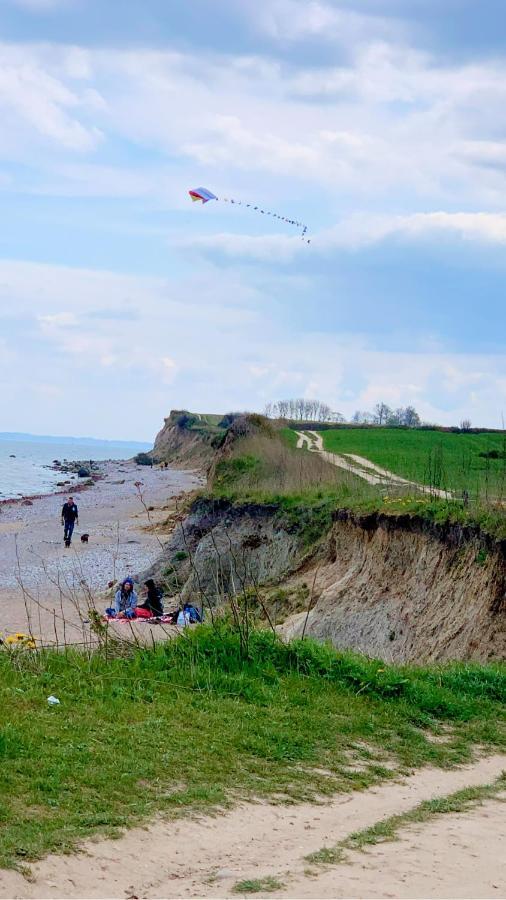 Segelund - Zeit Fuer Uns- Ruhige Und Sonnige Ferienwohnung Mit Terrasse Und Garten Nahe Strand Und Ostsee Schönhagen Eksteriør bilde